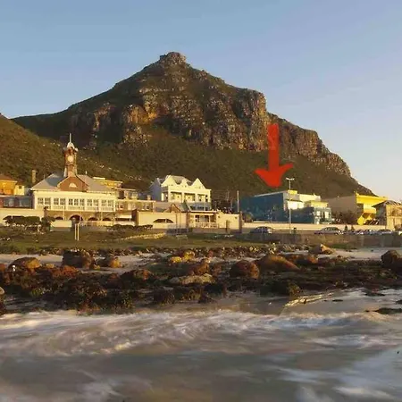 Beachside Studio Apartment On Surfers Corner Cape Town Exterior photo